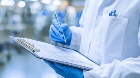 ISO13485認証を取得した工場で製造される医療用皮膚損傷防止シート