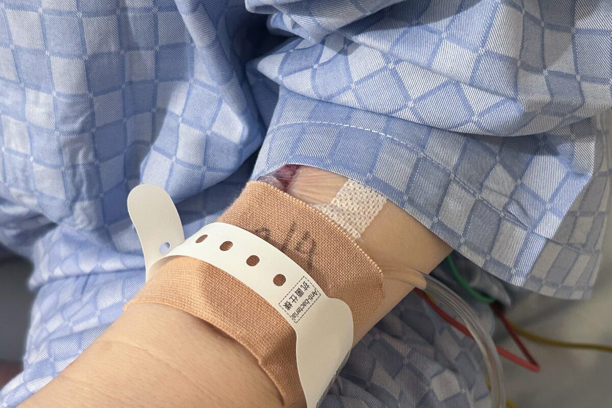 三方活栓による皮膚の発赤を防ぐ｜接続部の圧迫トラブルを解消する専用シートの活用法